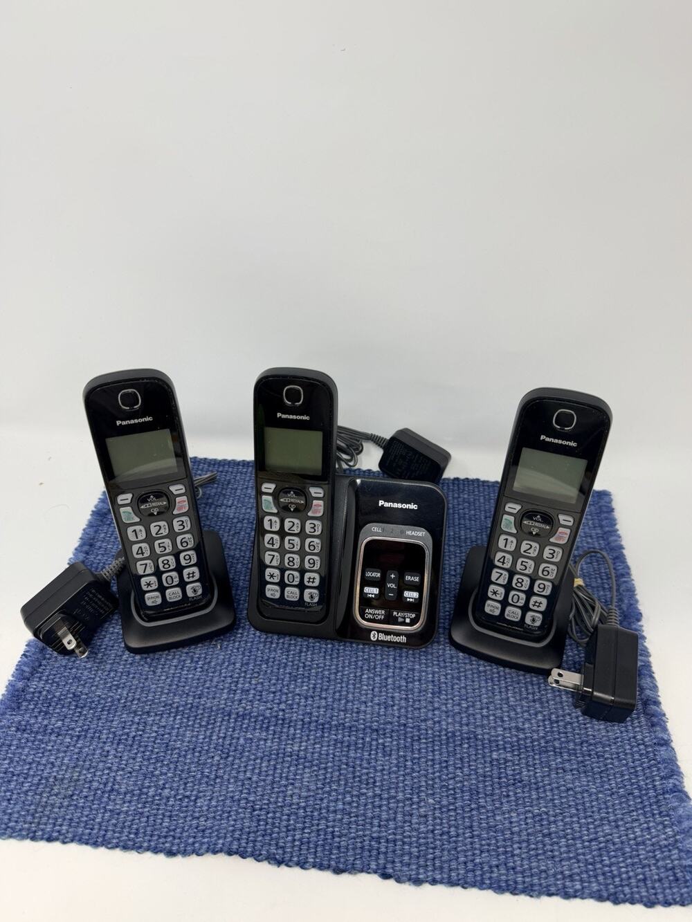 Panasonic KX-TG833SK Cordless Phone System Black Bluetooth 3 Handsets